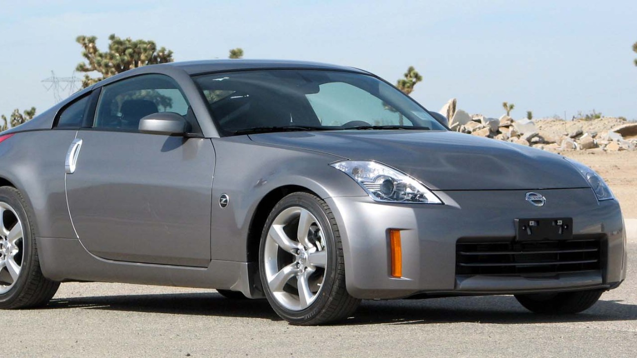 Nissan 350Z — Image Credit: U.S. National Highway Traffic Safety Administration - Public domain/Wiki Commons