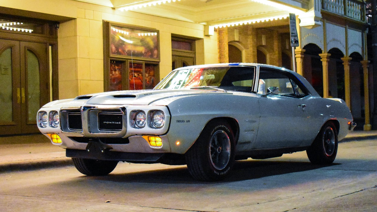 Pontiac Firebird Trans Am — Image Credit: Jon Mishou/Pexels