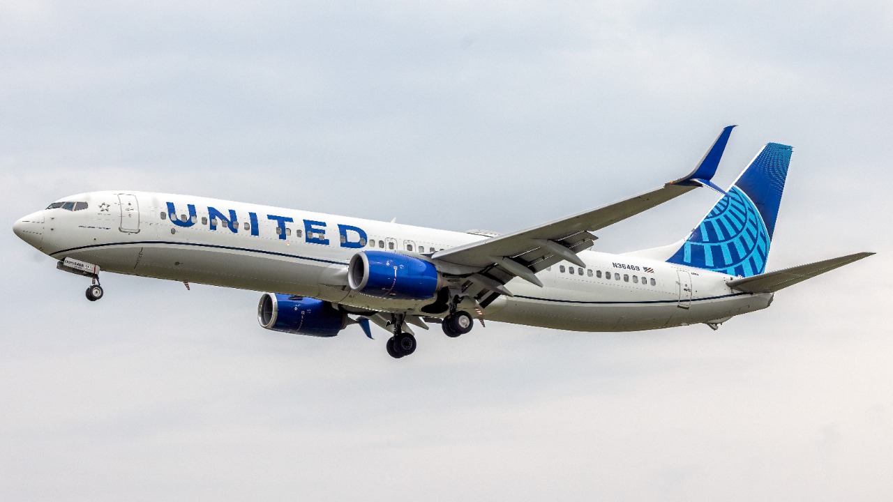 Pilot believes space debris shattered his jet windshield
