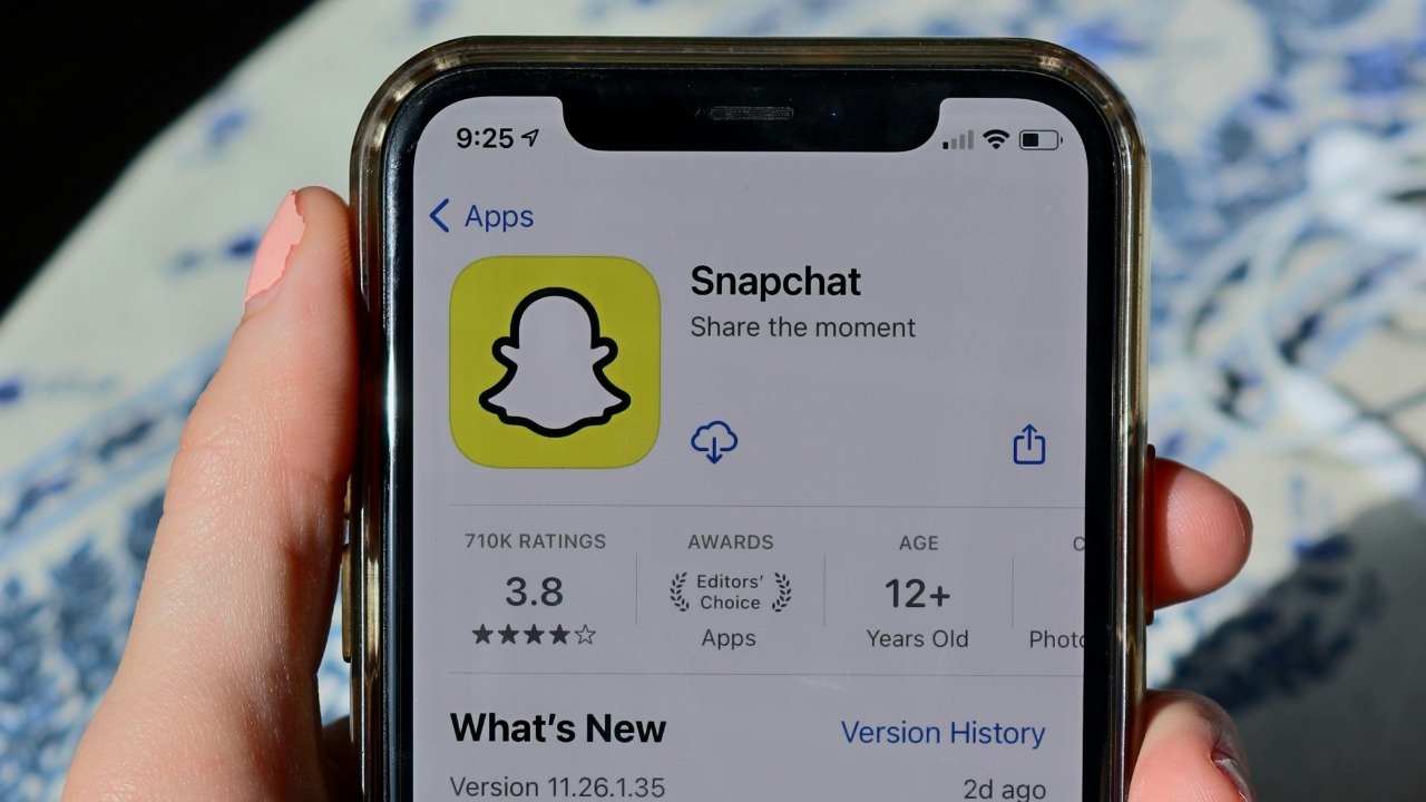 Snapchat launches first free AI Lens in the US