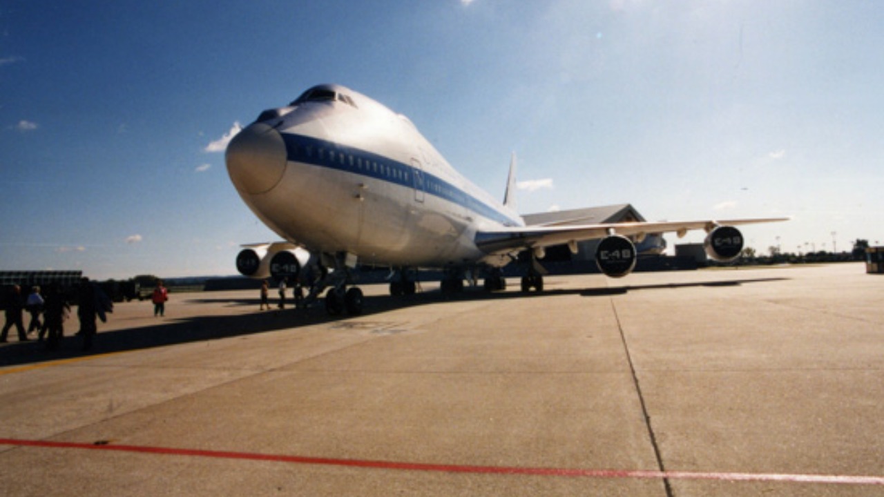 Why Boeing noses are pointy and Airbus noses are round