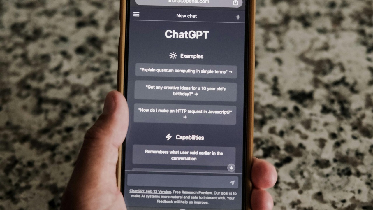 ChatGPT will stop working in WhatsApp this January