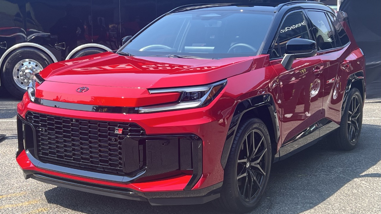 2026 Toyota RAV4 Hybrid vs Honda CR-V: who wins?