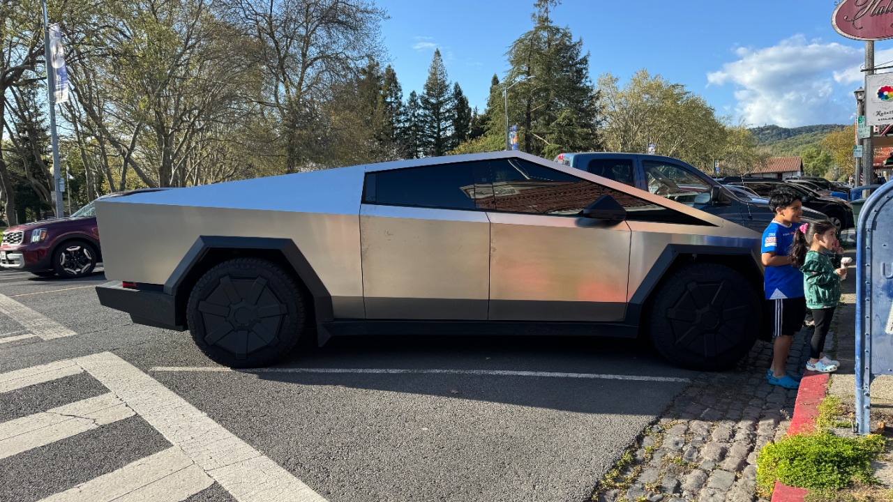 Tesla Cybertruck police cars hit Vegas streets first