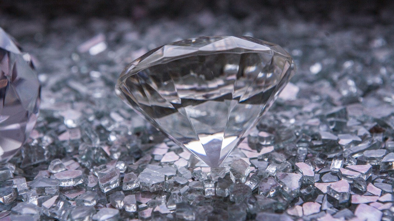Scientists grow diamonds without heat or pressure