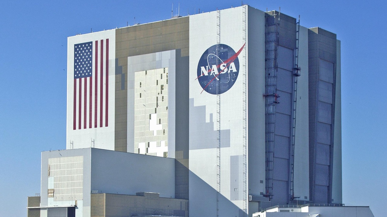 NASA sinks science center during shutdown, critics warn
