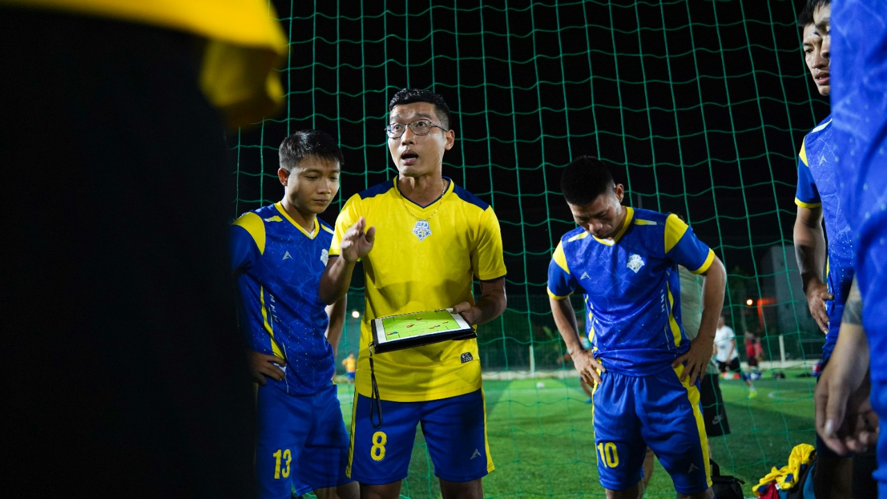 Pro soccer coach admits using ChatGPT for tactics