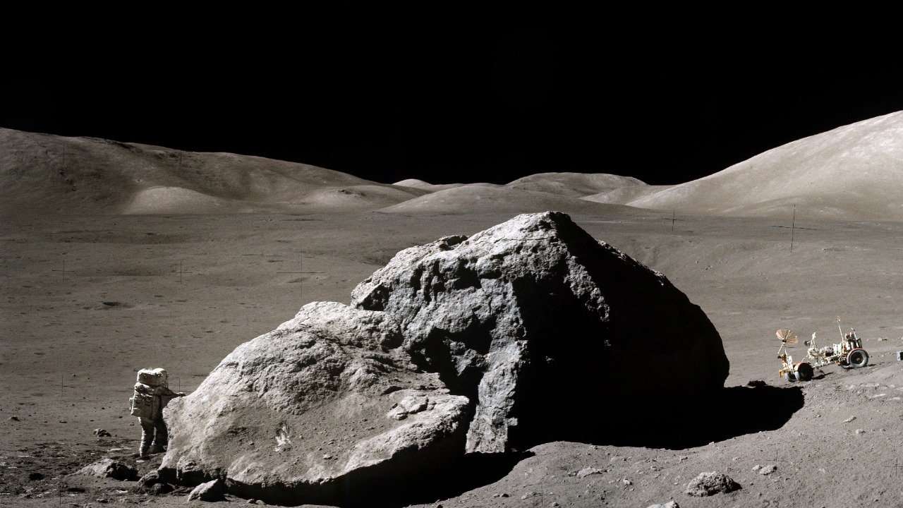 Image Credit: Eugene A. CernanPhotomontage by User:Grunpfnul - Public domain/Wiki Commons