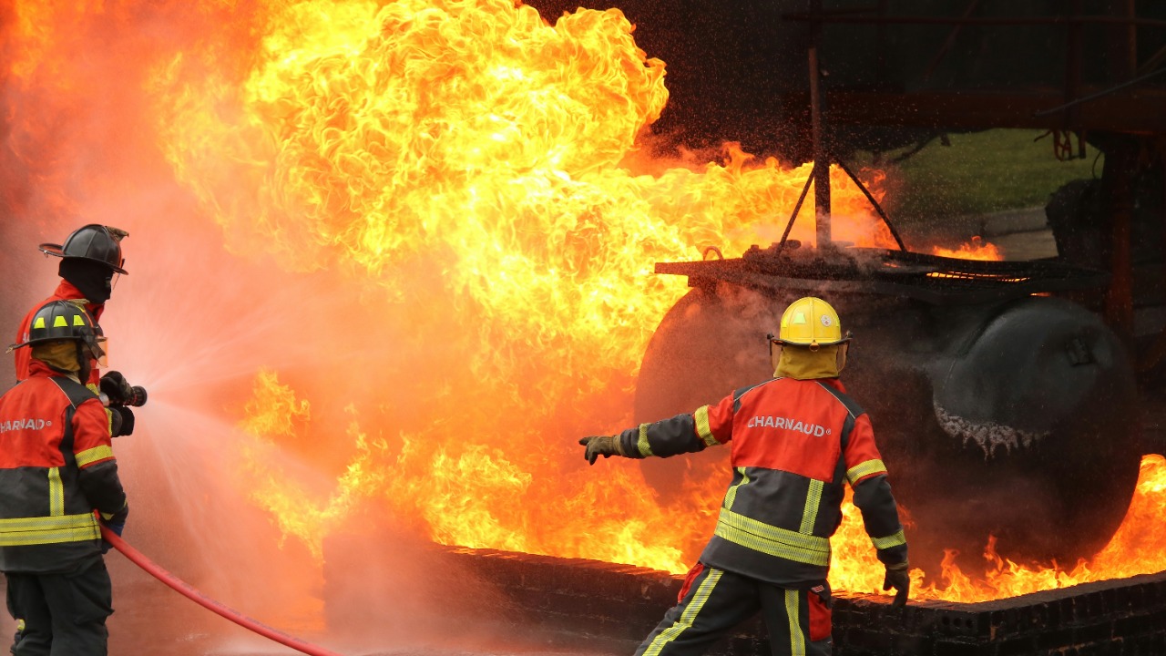 First AI firefighting system douses oil fires at sea