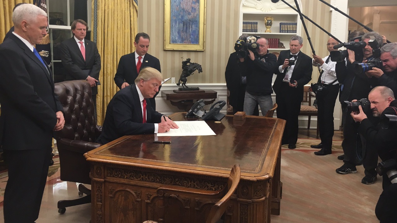 Trump admin says no bailout for AI industry