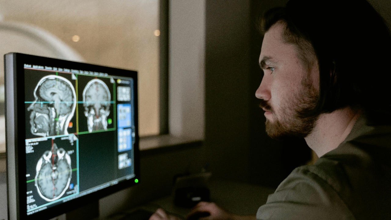 Scientists create brain-like chip for self-learning phones