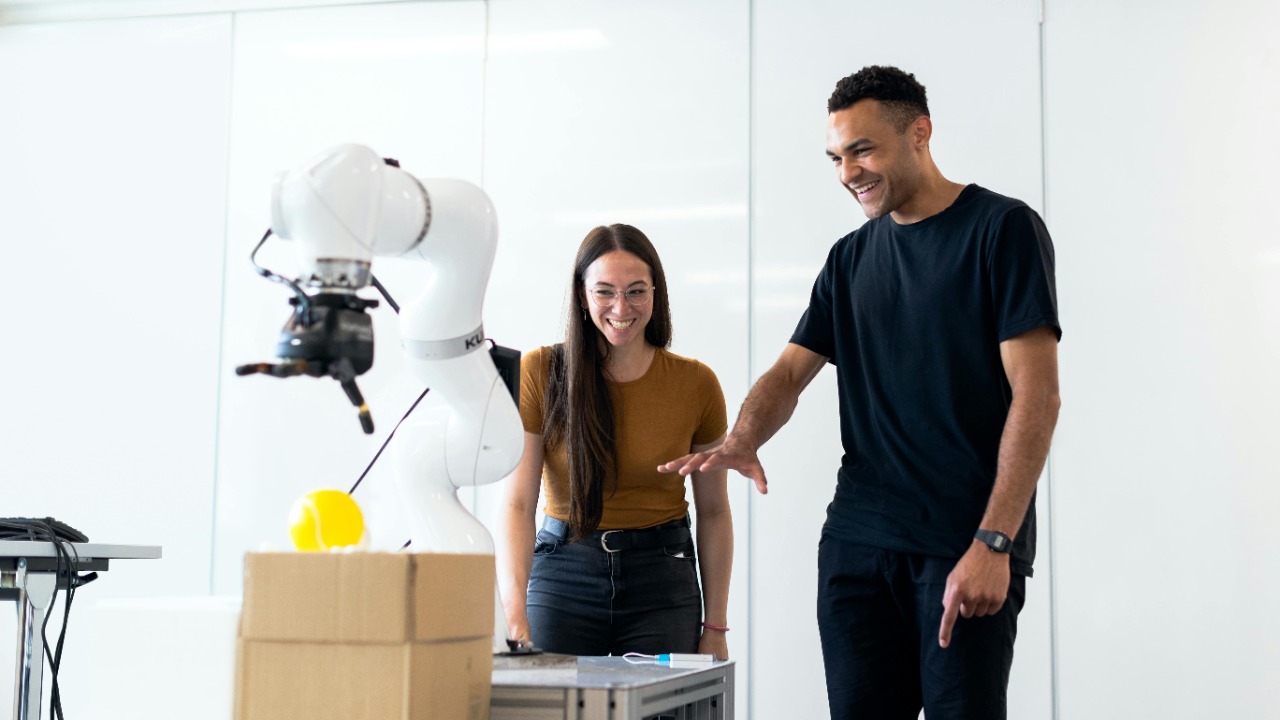 Scientists rely on AI more but trust it less