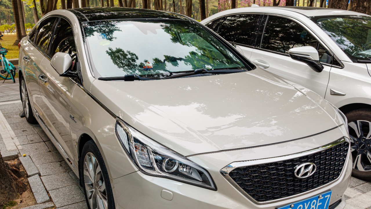 2011 Hyundai Sonata — Image Credit: Dinkun Chen - CC BY-SA 4.0/Wiki Commons