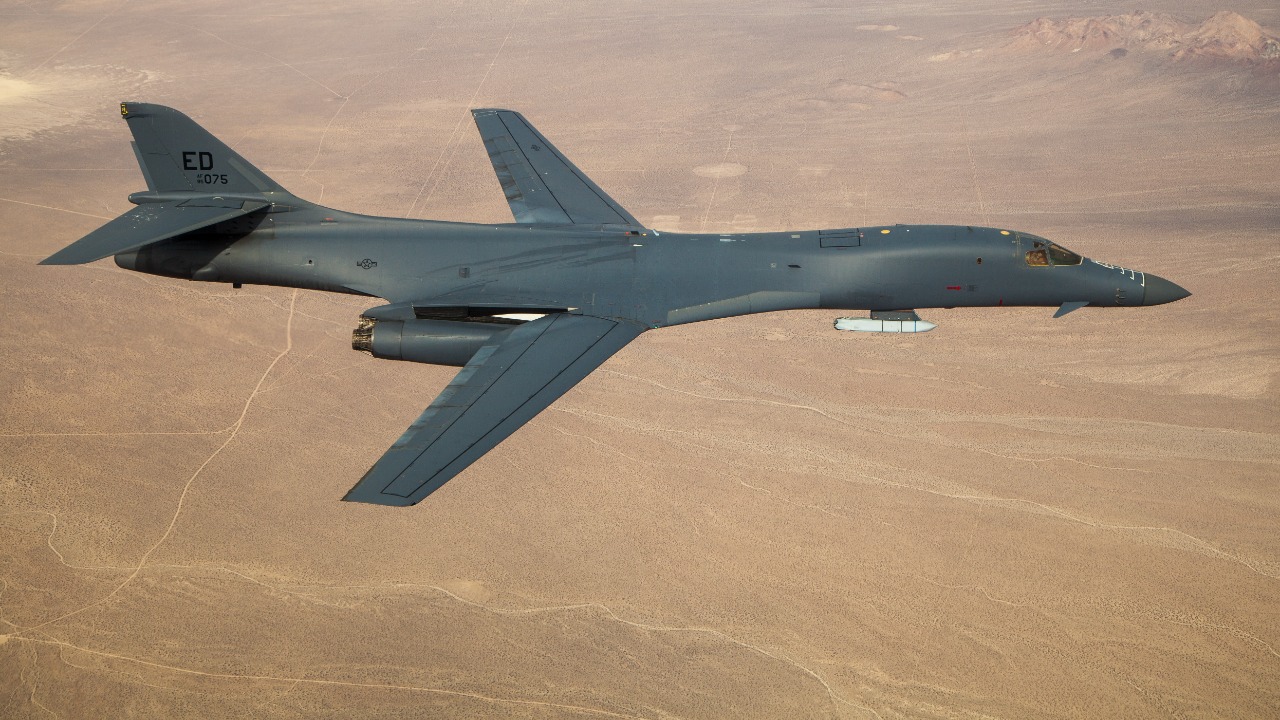 B-1B Lancer bombers return to Ellsworth AFB