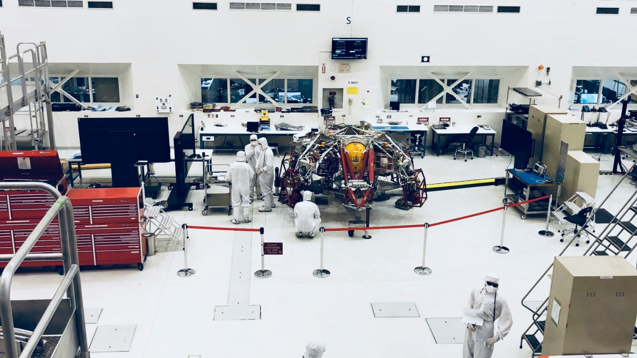 Space startups will test a receiver for a lunar satellite power grid