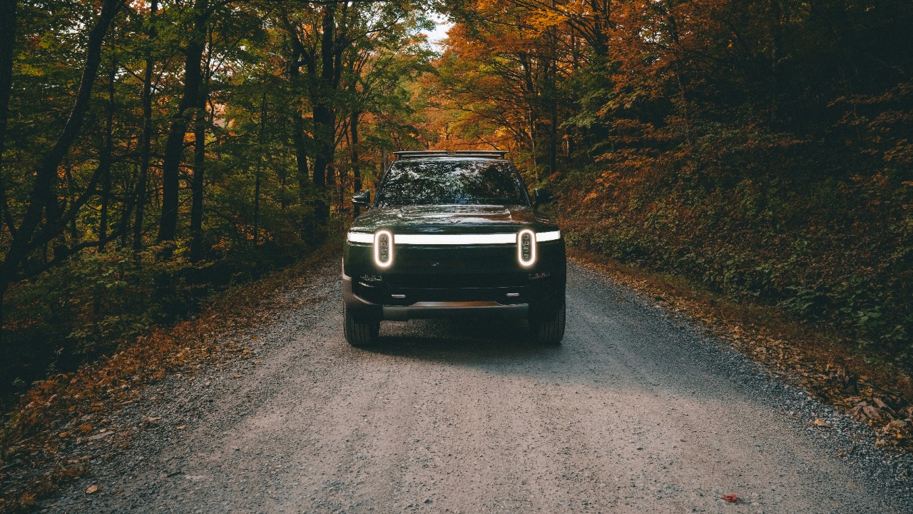 Rivian goes big on autonomy with custom silicon, lidar and a robotaxi tease