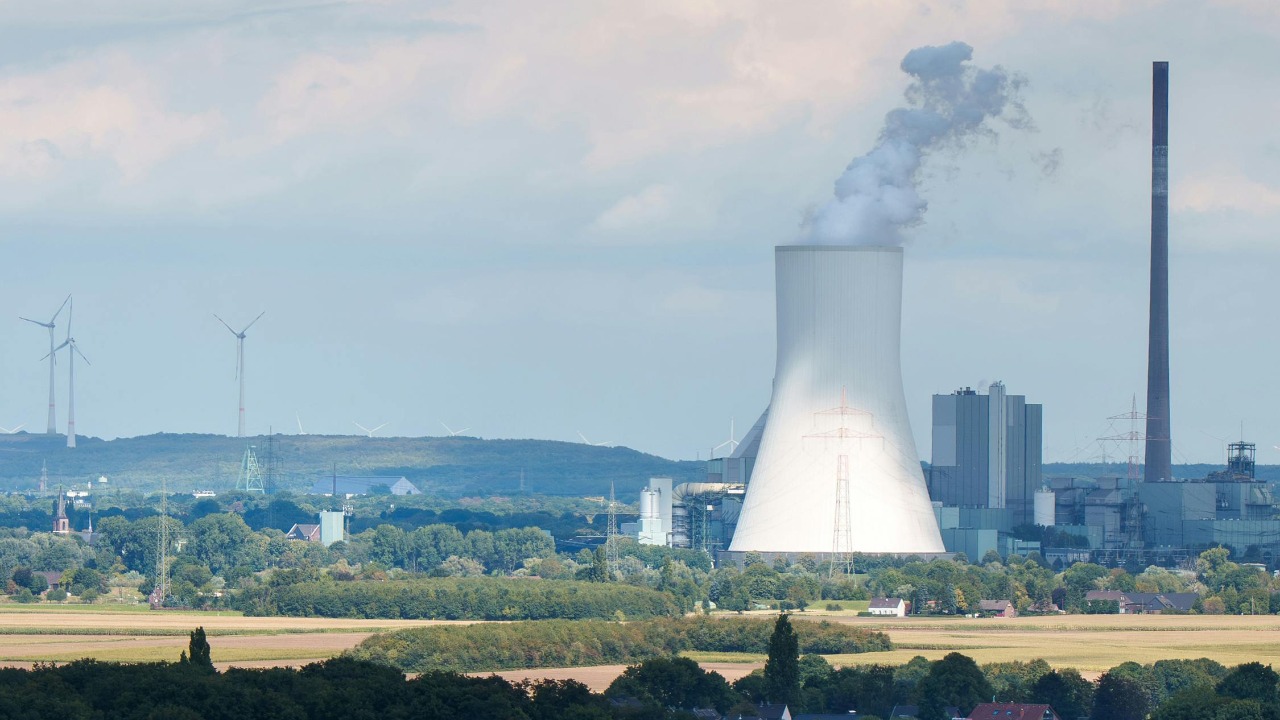 Why Big Tech is pouring billions into nuclear over renewables