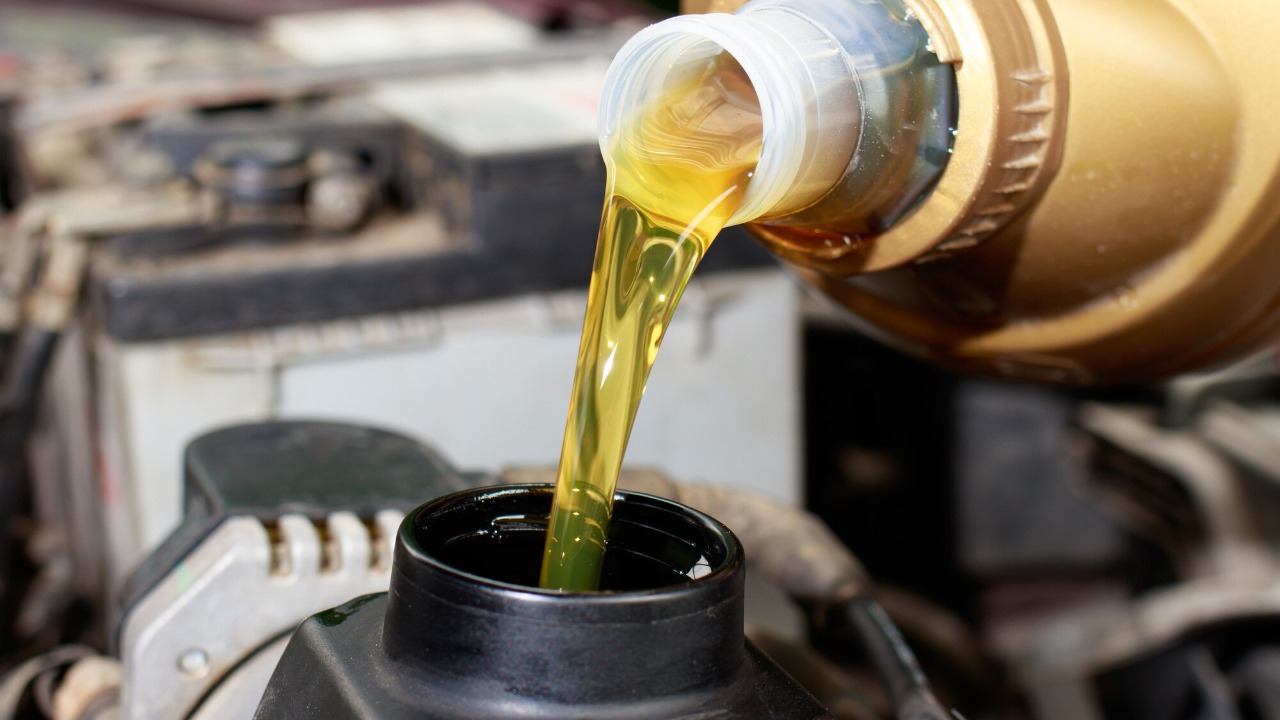 GM fans push thicker oil for next-gen V8 and GM might agree