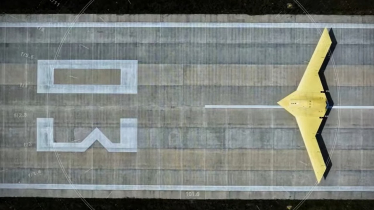 China’s CH-7 stealthy flying-wing drone just completed its first flight