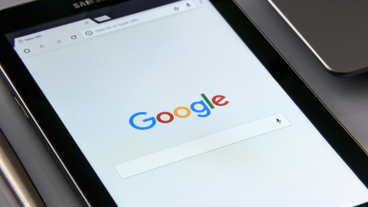 EU probes Google over “illegal” web scraping to fuel its AI race