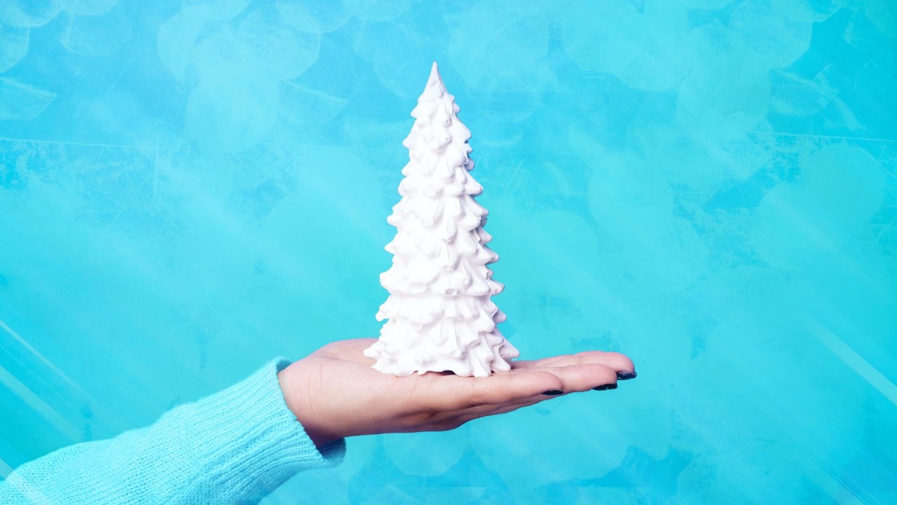 Physicists just 3D-printed an ice Christmas tree