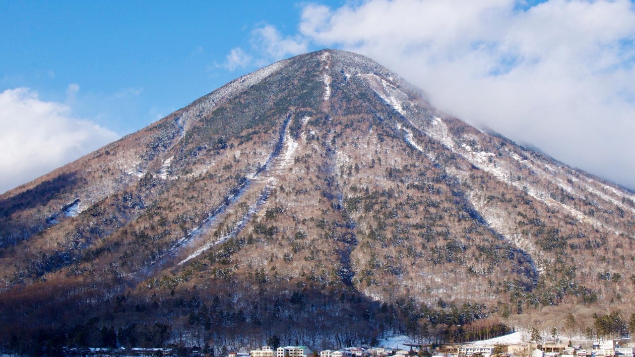 300,000 in danger as Seattle-area volcano swarms with 1,000+ quakes