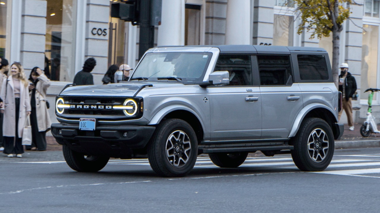 Ford’s China-only Bronco EREV looks like a surprisingly strong start