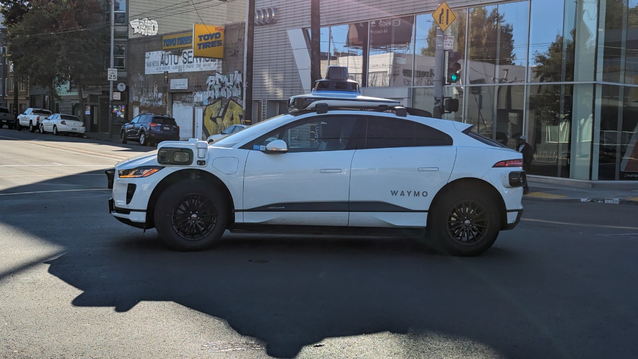 Waymo caught driving the wrong way down a busy street