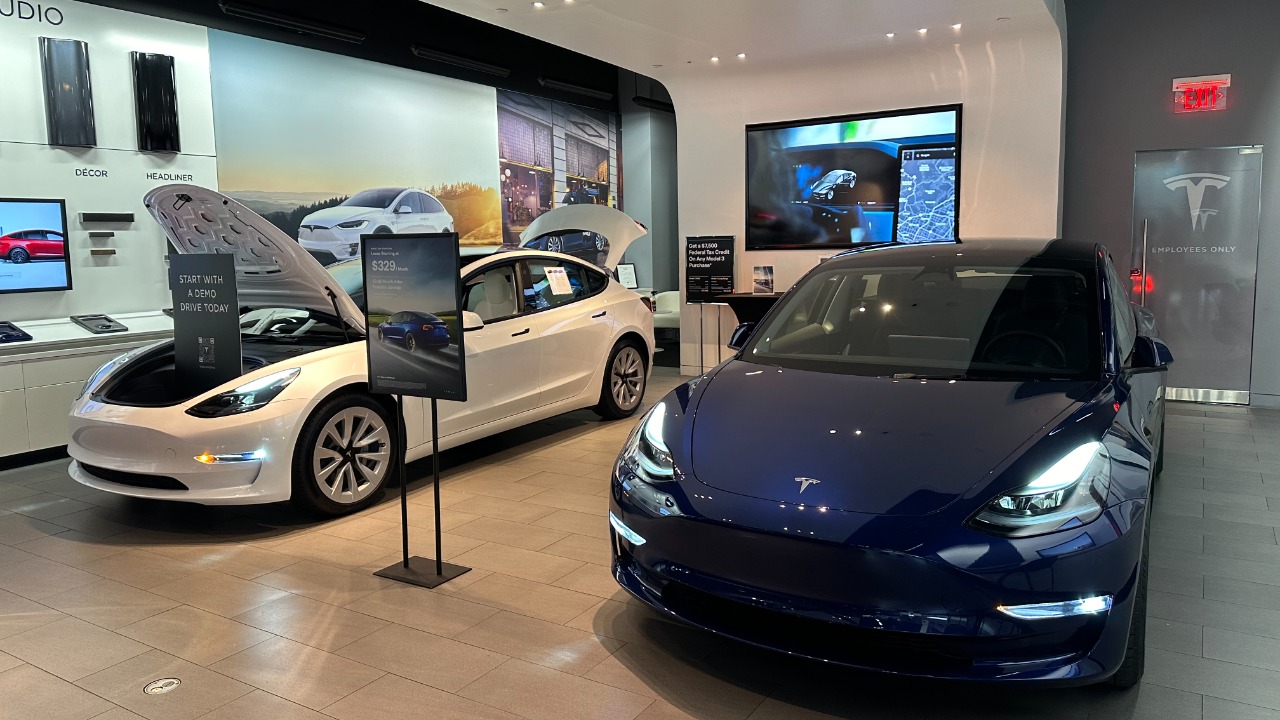 Tesla nears Starlink in-car, and the payoff could be huge