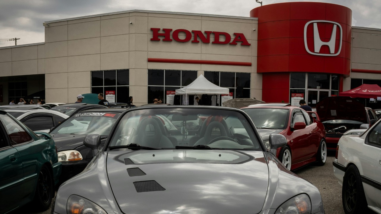 Auto chip shortage: Honda pauses production in Japan and China