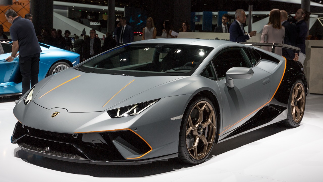 Lambo’s new hybrid supercar packs 3-level drift mode