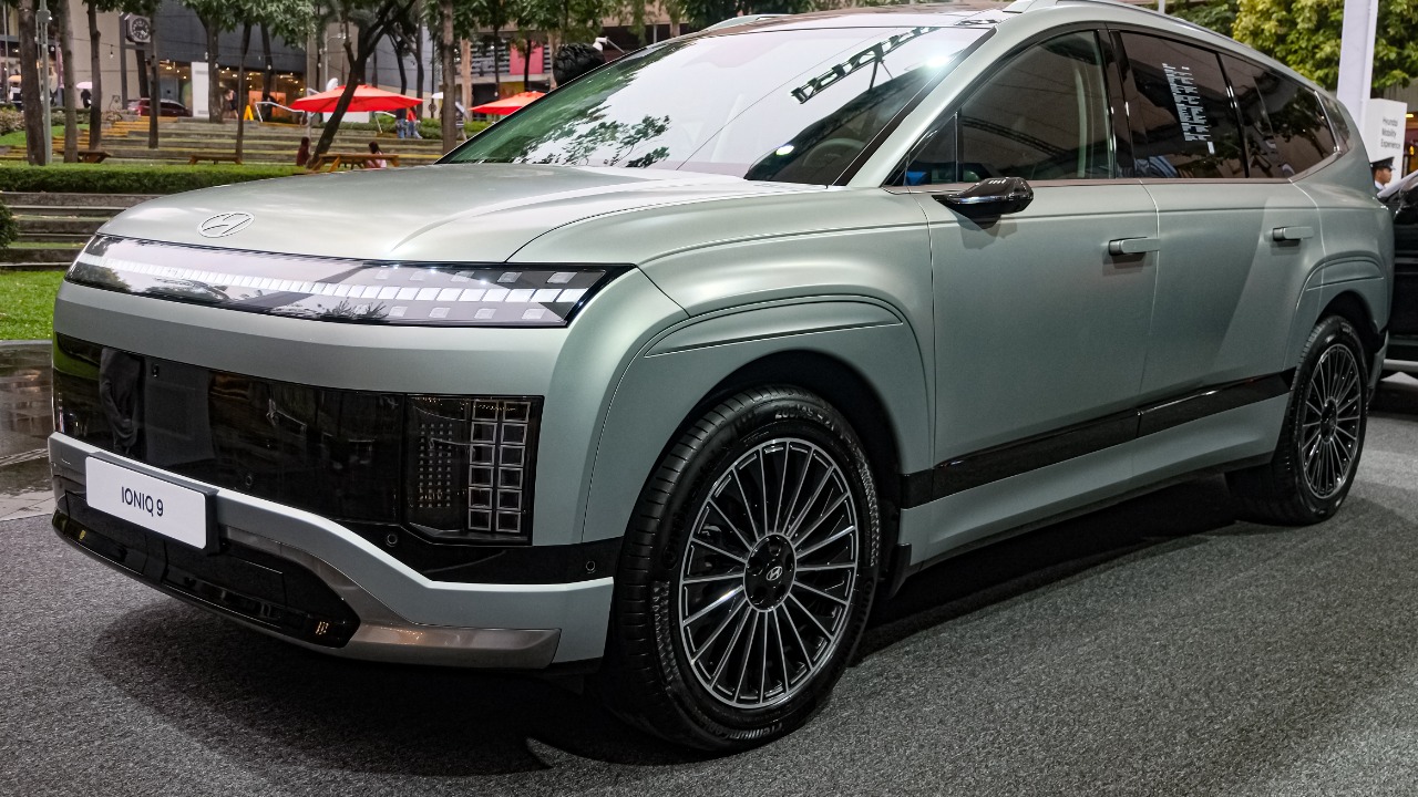 Hyundai’s biggest EV yet goes 800V with next-gen battery tech