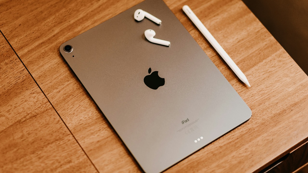 Apple just leaked the M4 iPad Air in its own code