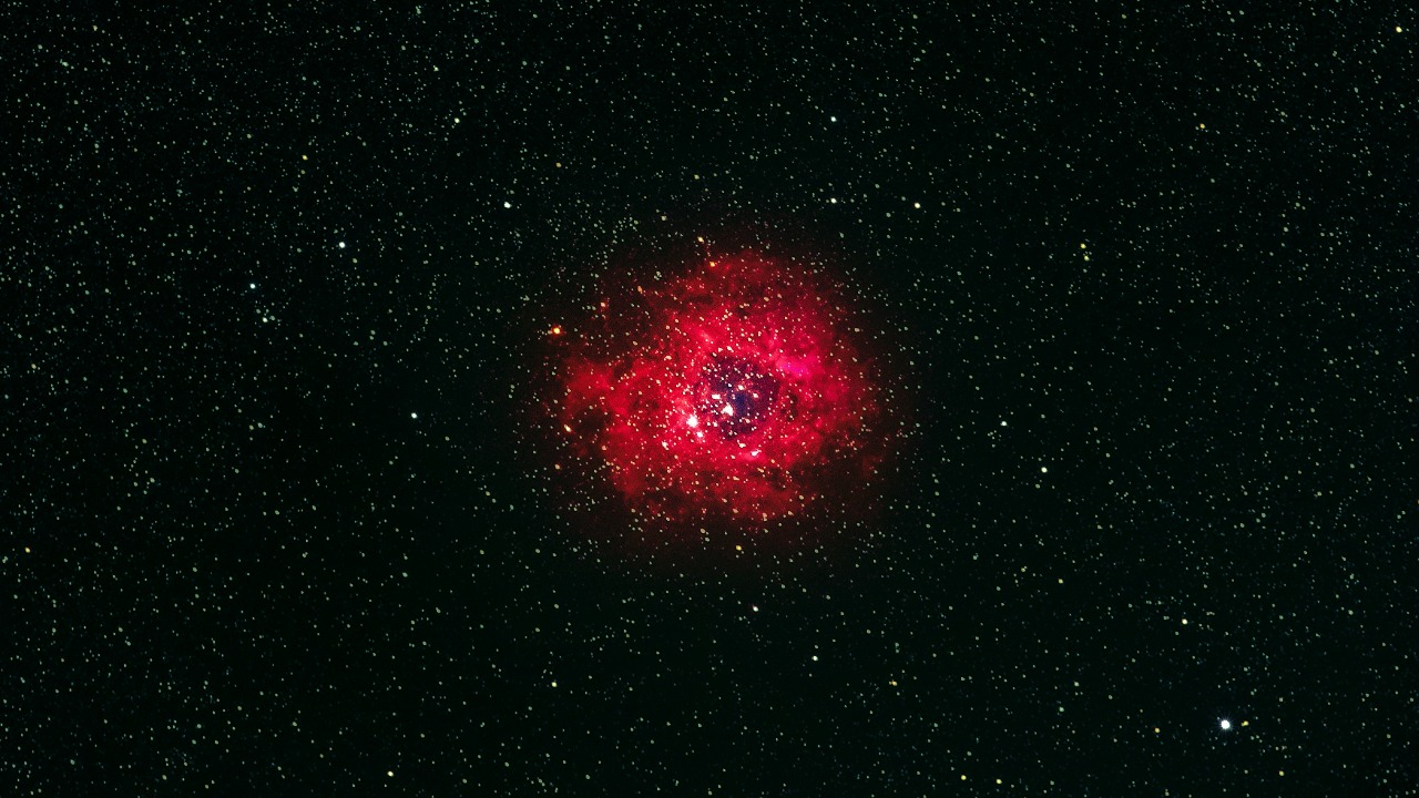 Nearby red giant may rewrite how stars spread life’s ingredients