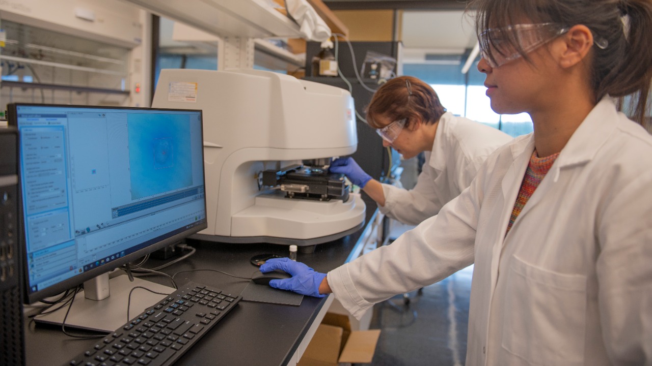 Robots accelerate antibiotic discovery by making 100s of compounds in days