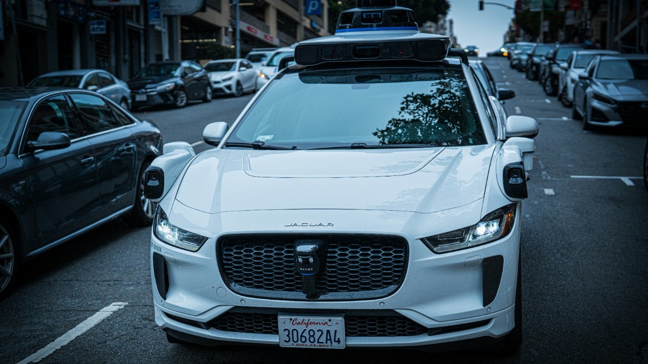 Waymo explains why its robotaxis froze during San Francisco blackout