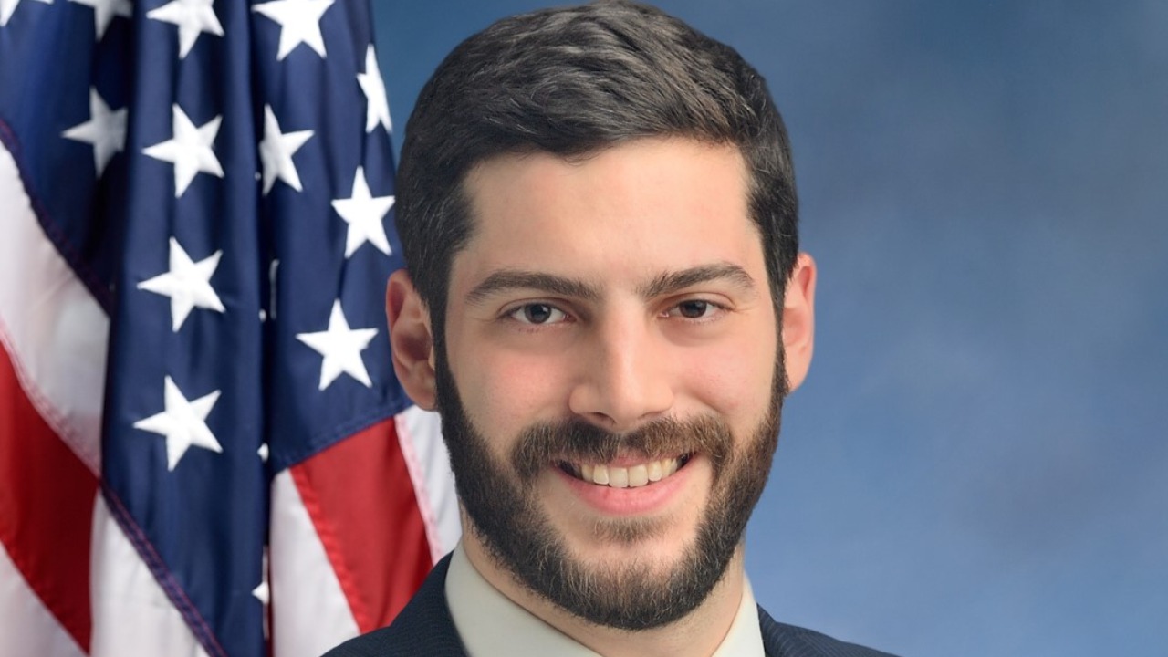 Alex Bores says AI deepfakes are solvable with a free old trick