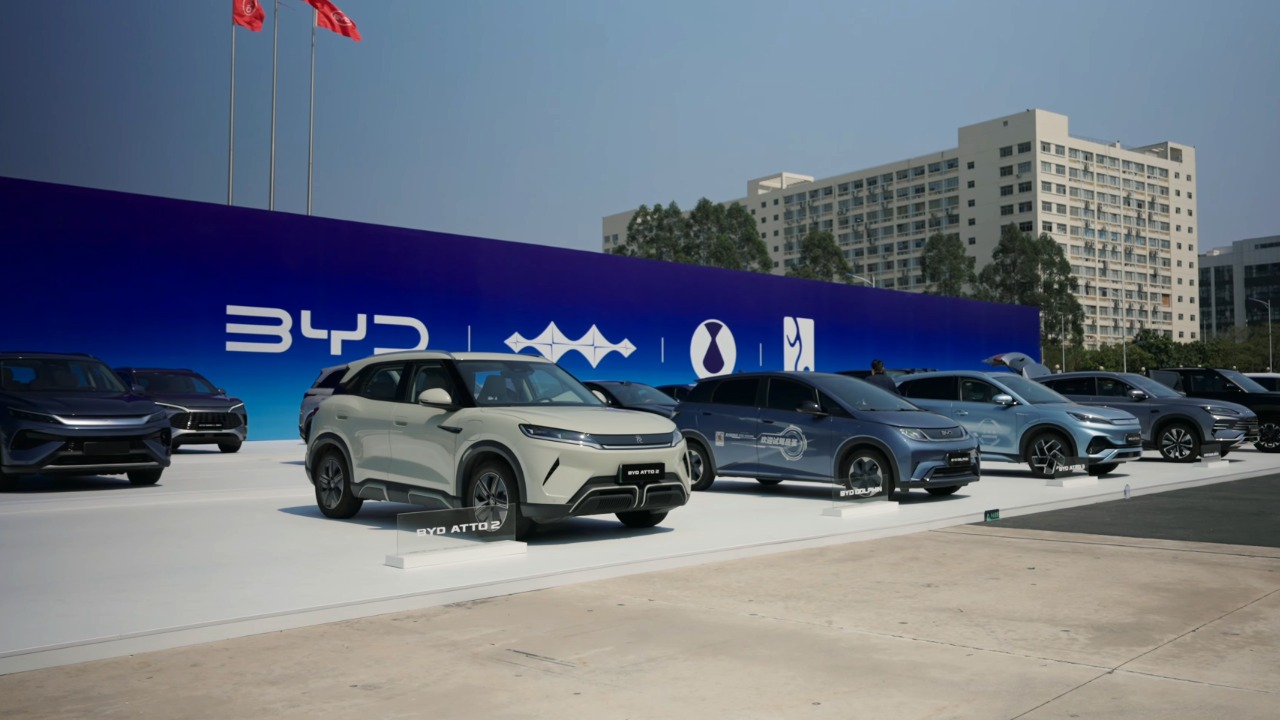 Chinese EV exports explode, with Mexico and Europe leading gains