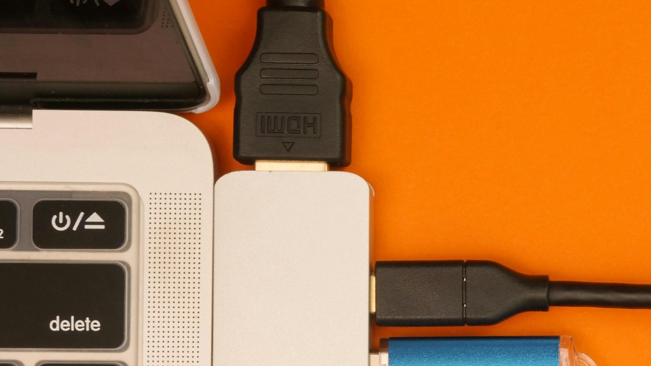 Will an HDMI splitter blur your screen? Here’s the truth