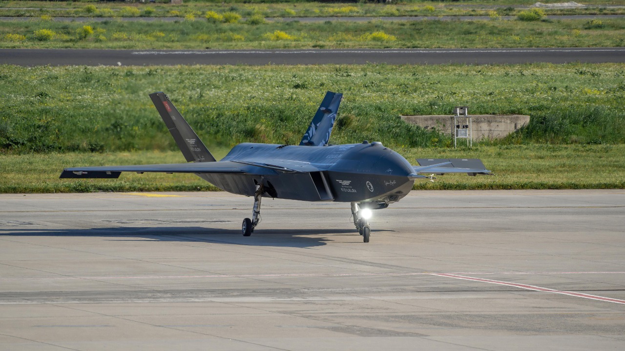 Robot vs robot: Turkey stages the 1st unmanned dogfight ever