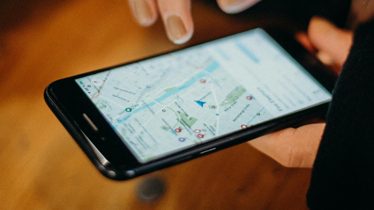 Find a missing iPhone with 1 text via Apple Shortcuts