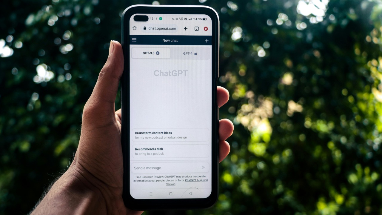 How AI chatbots keep you hooked and coming back for more