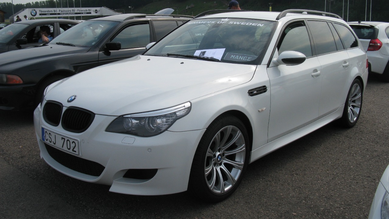BMW M5 Touring — Image Credit: nakhon100 - CC BY 2.0/Wiki Commons