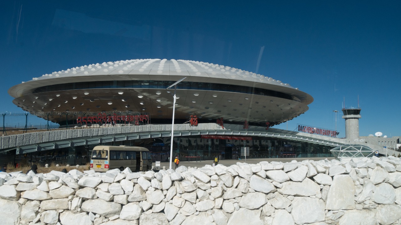 Inside China’s 14,472 ft airport: How it actually works on the Tibetan Plateau