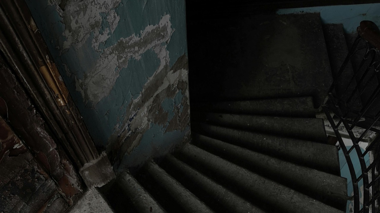 A forgotten staircase led to a hidden 400-year-old burial vault