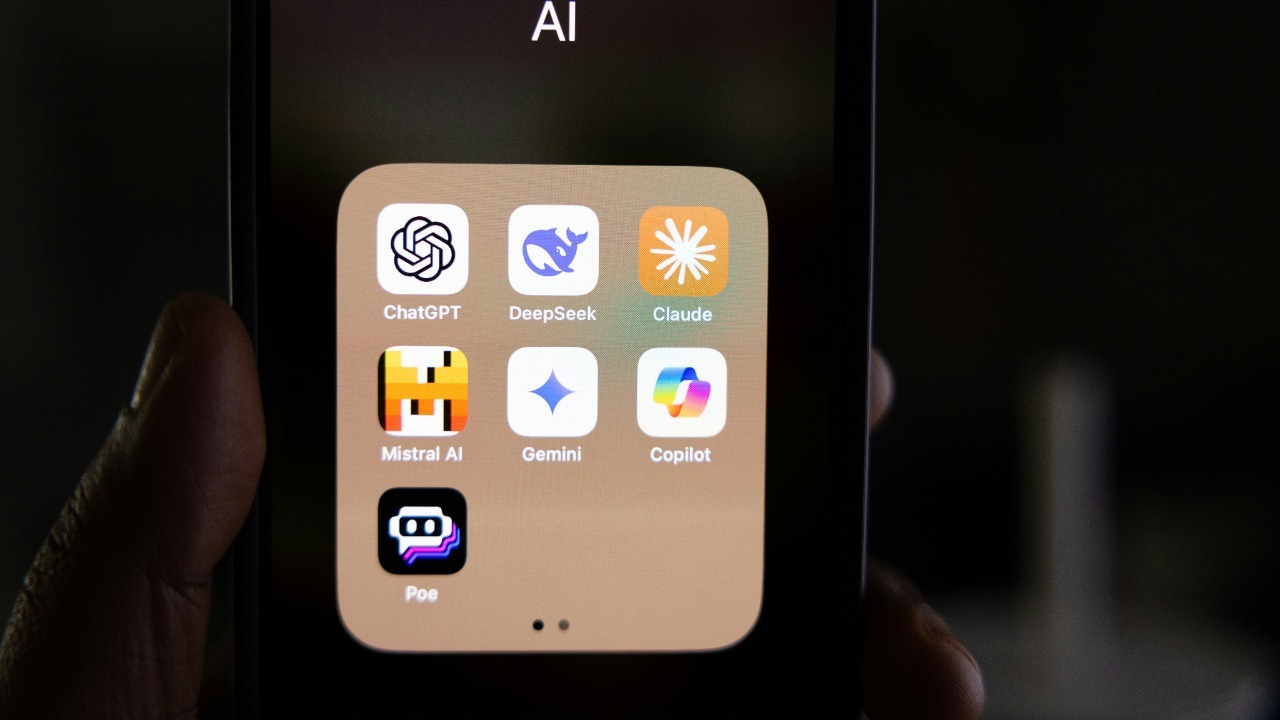 Google, Apple sign multi year AI pact for Gemini models