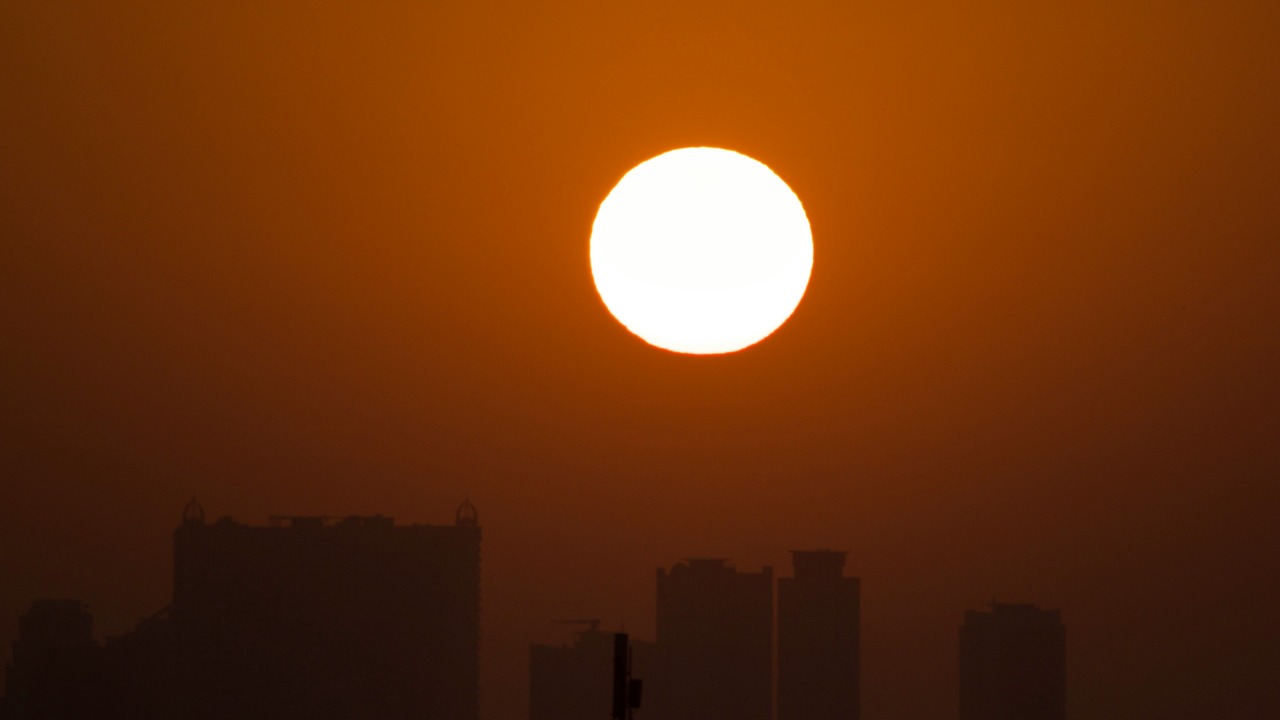 Inside the multimillion-dollar race to dim the sun and halt climate chaos