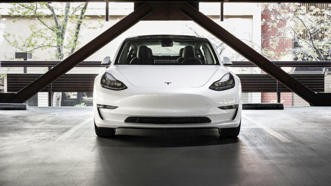 Tesla sales slide despite cheaper models and deep discounts