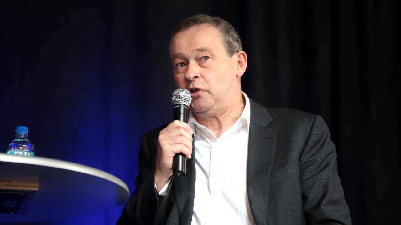 Lucid CEO blasts rivals, says everyone is selling EVs the wrong way