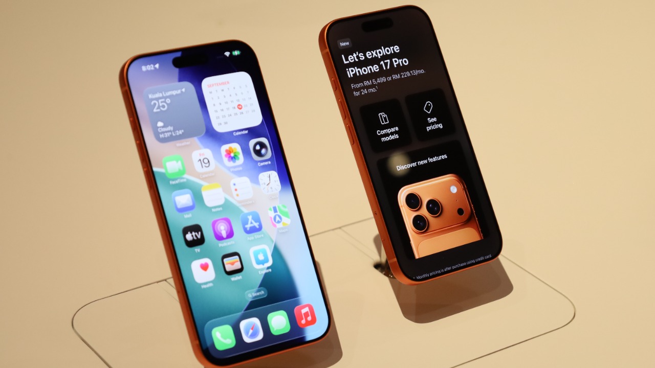 Apple warns iPhones under attack from elite hackers, urges users to act